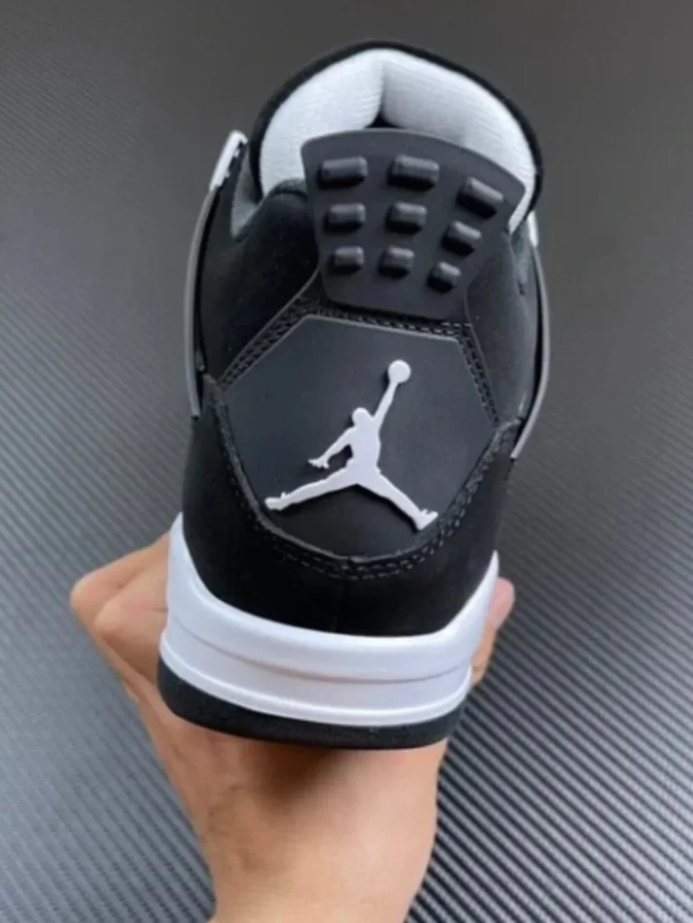 Air Jordan 4 Retro White Thunder